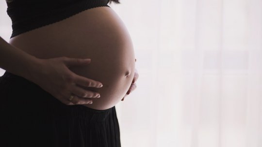 Covid: femeile însărcinate riscă de 4 ori mai mult de a fi infectate