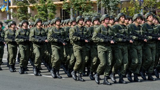 Sprijinul militar acordat Ucrainei se intensifică: Misiuni de formare a 15.000 de soldaţi