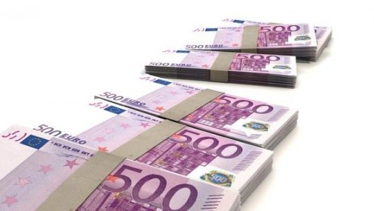 Escrocherie de 180.000 de euro la un CAR: Două persoane arestate pentru folosirea de acte false