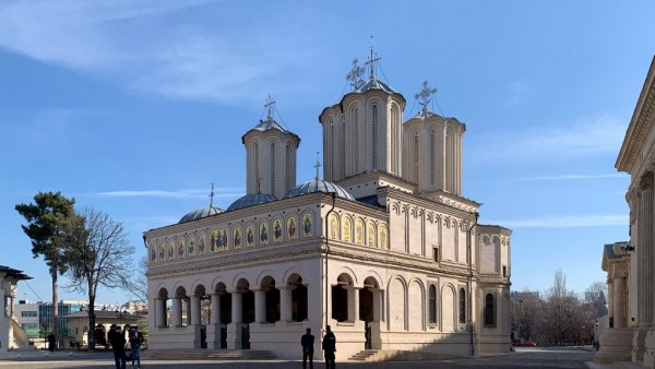 Catedrala Patriarhală celebrează hramul istoric Sfinții Împărați Constantin și Elena