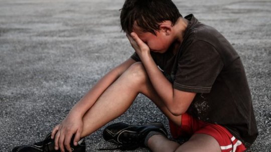 Adolescenţii sunt cei mai afectaţi de sărăcie