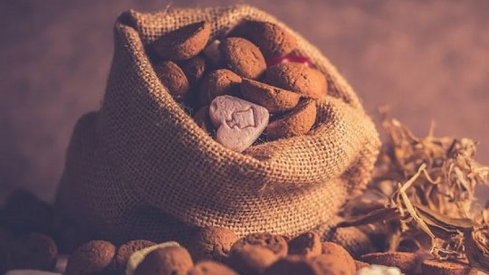 TRADIȚII și OBICEIURI de Sfântul Nicolae! Ce să nu dăruiești niciodată celor dragi în această zi