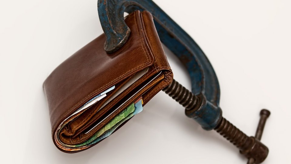 Salariul minim brut pe economie creşte de la 1 ianuarie