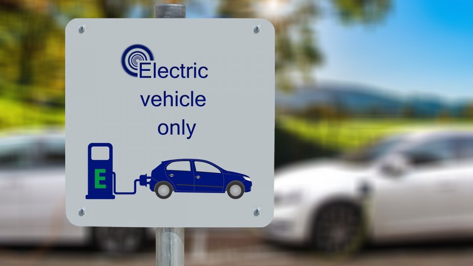 A crescut vânzarea de autoturisme electrificate