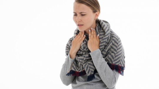 3 remedii casnice pentru ameliorarea durerilor de gât   