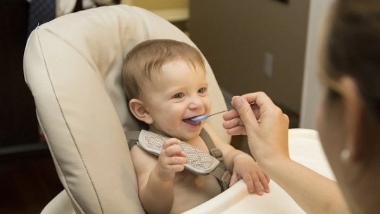 Ordonanţa privind creşterea alocaţiilor pentru copii, din nou pe agenda guvernului