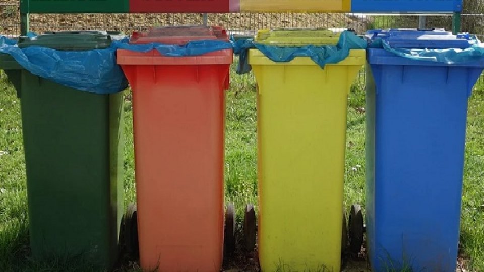 În România procesul de colectare selectivă a deşeurilor nu este implementat suficient