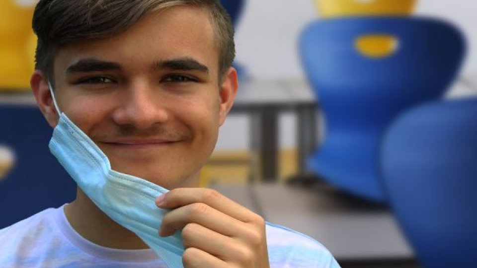 Aproape 180.000 de tineri din categoria de vârstă 12 - 19 ani au fost vaccinaţi