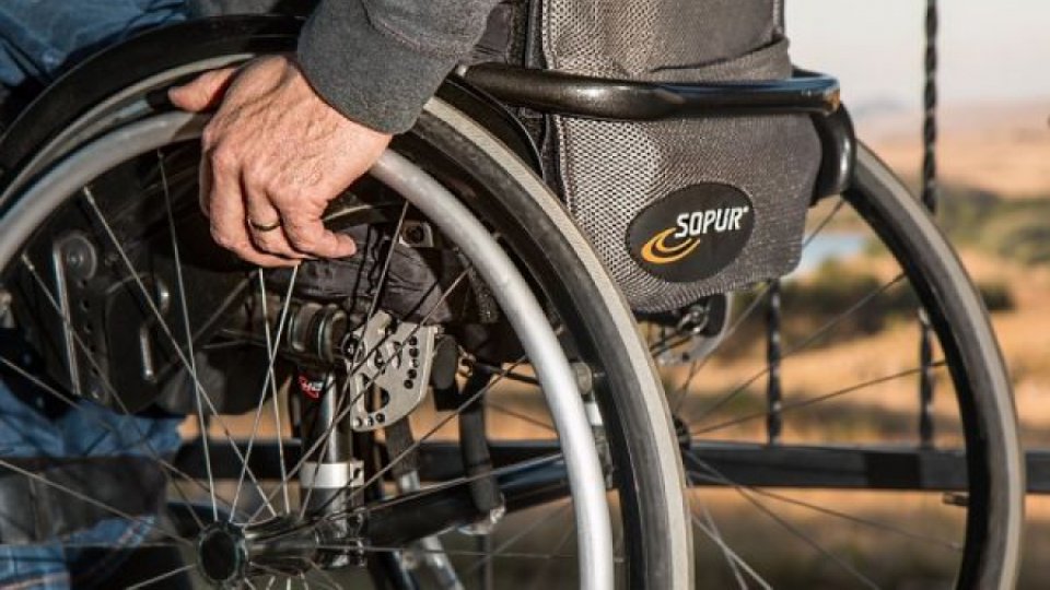 În România sunt peste 870.000 de persoane cu dizabilități