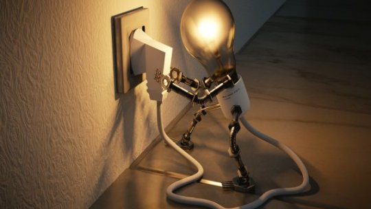 Consumul casnic de electricitate a scăzut cu 8,1% în primele nouă luni