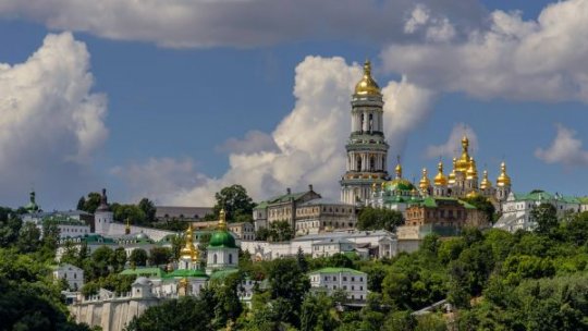 Moscova condamnă percheziţia ucraineană la Lavra Peşterilor din Kiev