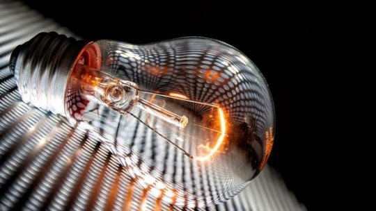 Peste 6 milioane de locuinţe afectate de întreruperile de curent din Ucraina