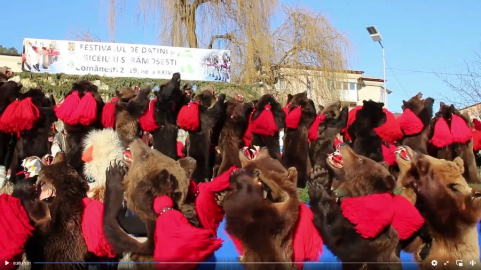 Festivalul „Urşilor de la Comăneşti”, din judeţul Bacău, la cea de-a 25-a ediţie