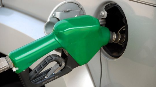 UE va înăspri sancţiunile împotriva companiilor petroliere ruseşti