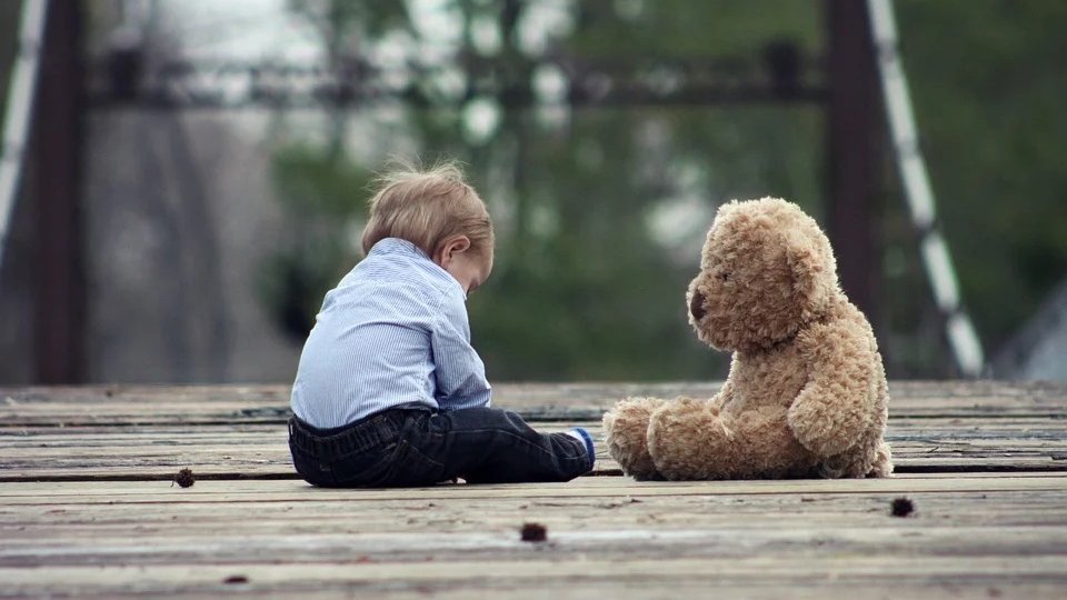 Donaţie de jucării, produse de igienă şi haine pentru 50 de copii orfani din Ucraina