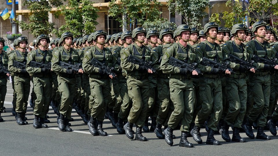 Zelenski a promulgat prelungirea Legii marţiale pe teritoriul Ucrainei