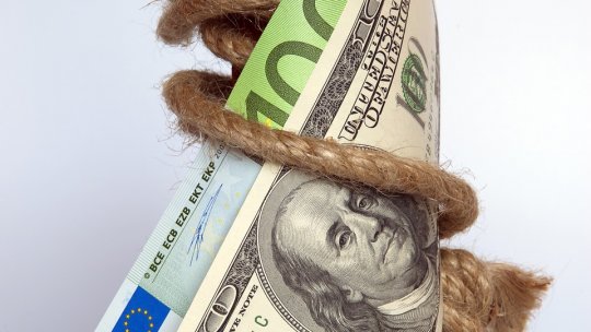 Preşedintele ucrainean cere UE să impună sancţiuni împotriva tuturor băncilor ruseşti