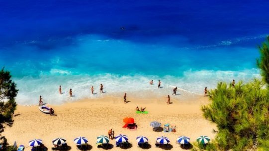 Grecia, a doua ţară cu cele mai multe plaje cu steag albastru în 2022, după Spania