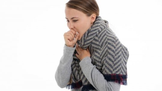 Persoanele care au contractat COVID-19 au un risc dublu să dezvolte ulterior probleme respiratorii