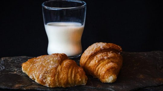 Pe agenda executivului: programul pentru acordarea unei mese pentru elevi în şcoli