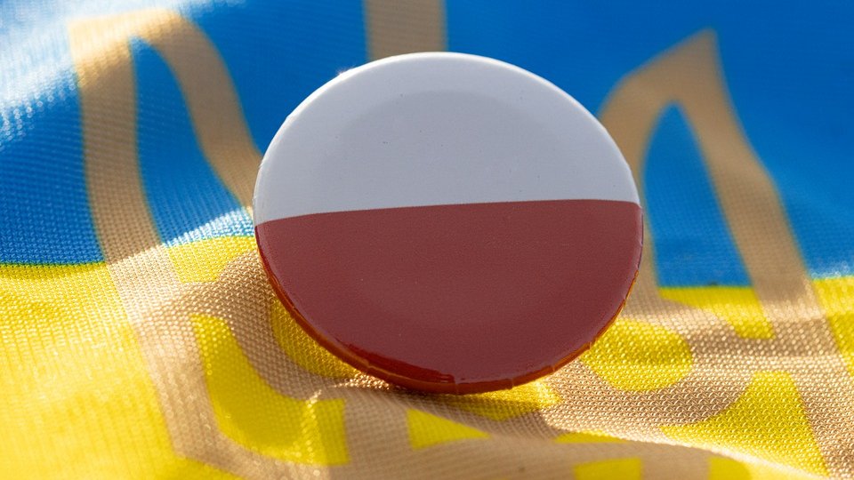 Polonia intenţionează să ajute Ucraina să-şi restabilească flota comercială