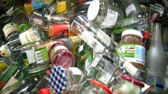 Aproximativ 85% din ambalajele din plastic ajung la gunoi