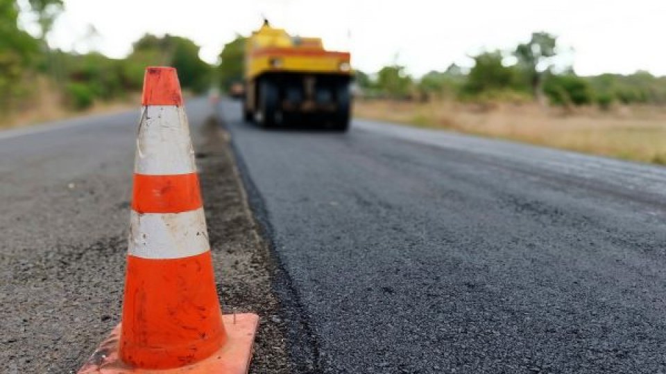 Primii 14 kilometri ai Autostrăzii Sibiu-Piteşti ar putea fi deschişi circulaţiei în acest an