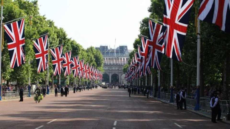 Încoronarea monarhului britanic, o ceremonie unică şi grandioasă