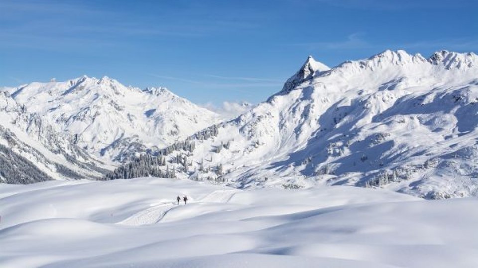 Risc însemnat de avalanşe în mai multe masive din România