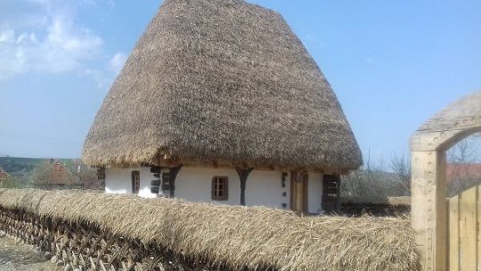 12 case tradiționale țărănești din satul maramureșean Breb, vor fi reabilitate cu bani publici