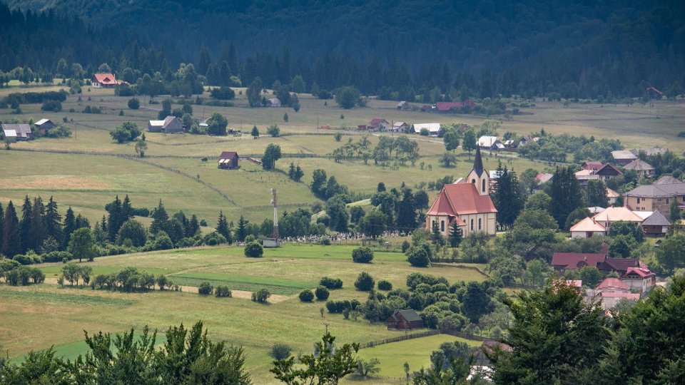 Ciolacu susţine recunoaşterea proiectului Via Transilvanica drept traseu pedestru de interes naţional