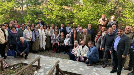 O jumătate de secol în slujba folclorului: Argeșenii sărbătoresc semicentenarul