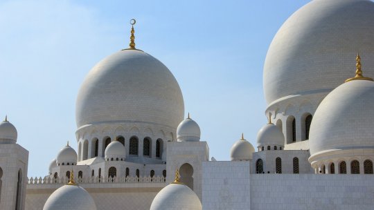 China demolează sau modifică arhitectura moscheilor, în încercarea de a restricţiona practicarea islamului
