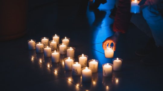 Un bărbat a fost găsit decedat într-o casă distrusă de flăcări