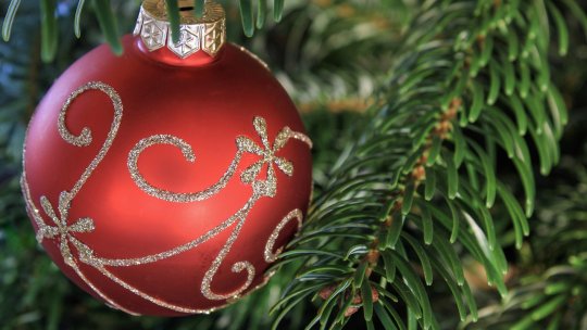 Premierul Ciolacu, în mesajul de Crăciun: Îmi doresc să îmbrăţişai, alături de mine, speranţa în şansa României