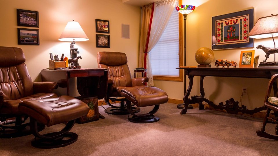 Culorile cele mai nepotrivite pentru locuinţele de dimensiuni reduse