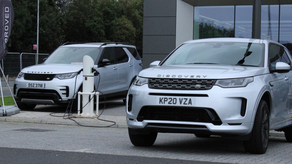 Vânzările globale de vehicule electrice reprezintă în prezent aproximativ 13% din totalul vânzărilor auto
