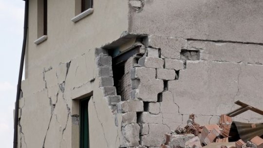 Majoritatea spitalelor din Capitală, printre care şi cele de urgenţă, funcţionează în clădiri ce ar putea cădea la cutremur