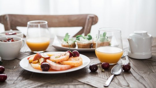 Un mic dejun consistent te ajută să arzi dublu caloriile