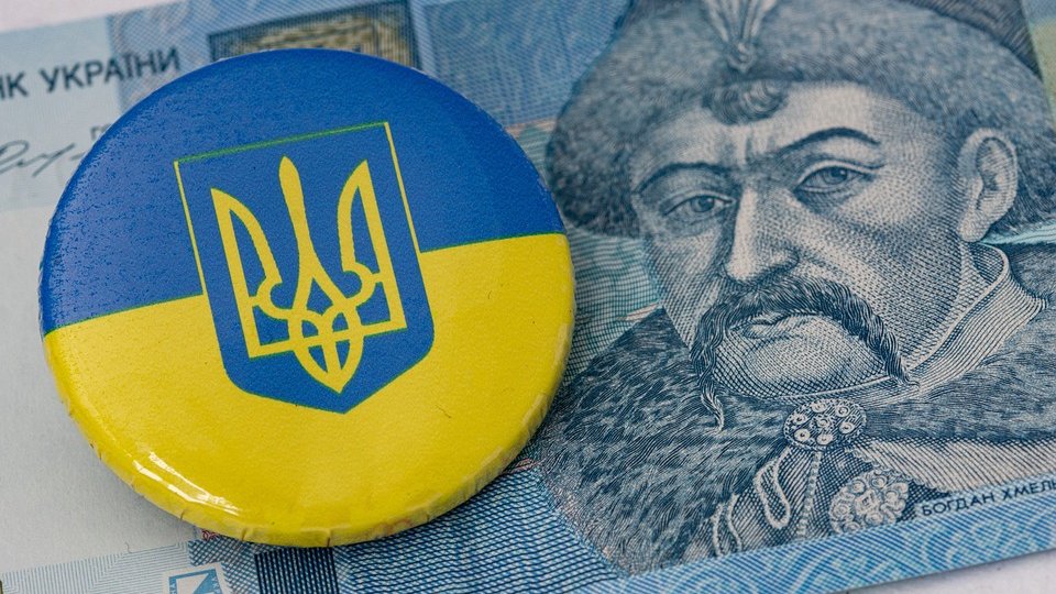Ocupanţii ruşi continuă să confişte moneda ucraineană în teritoriile temporar ocupate