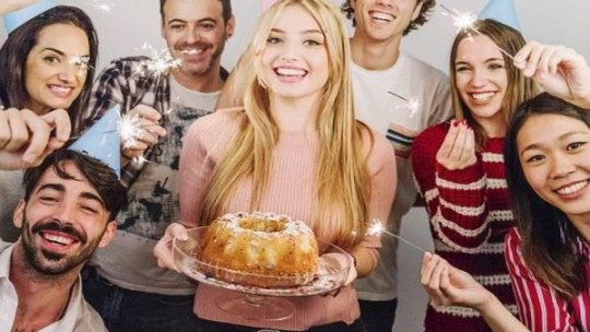 Proiect: Ziua de naștere a salariațiilor ar putea fi zi liberă, plătită