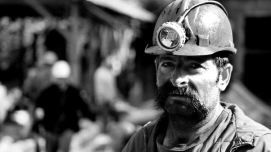 Rudele minierilor decedaţi la Cariera Jilţ cer despăgubiri de aproape 3 milioane de euro