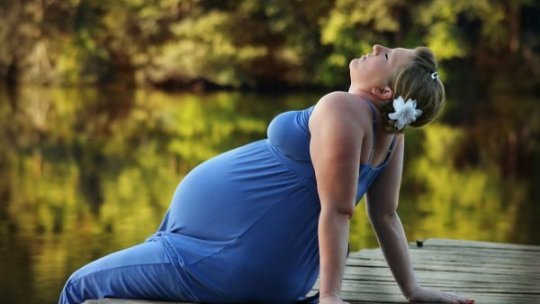 Studiu: Infecţiile respiratorii acute în timpul sarcinii, asociate cu anomalii cardiovasculare la bebeluşi