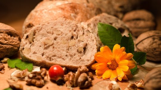 Gilmindi / Pâine de casă cu nucă