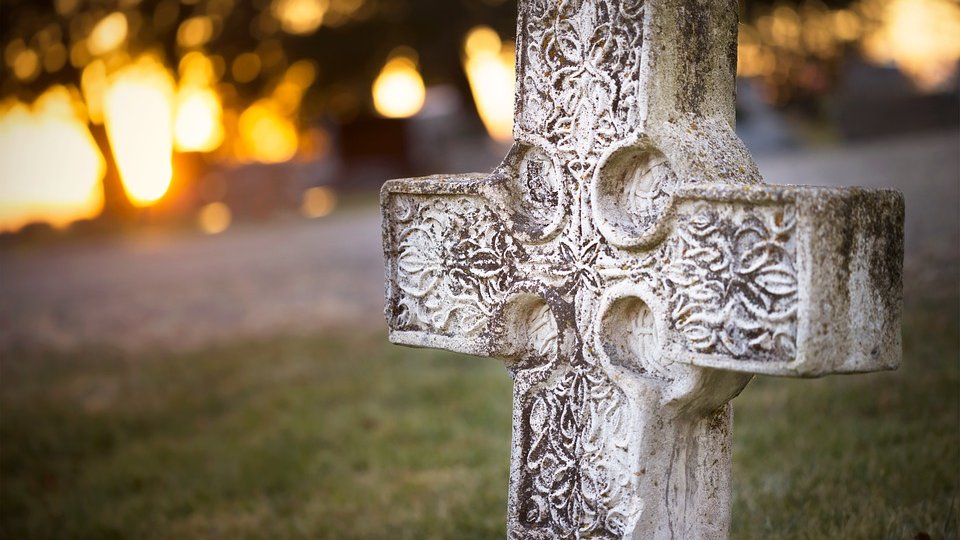 A furat din cimitir, în ziua de Paşti