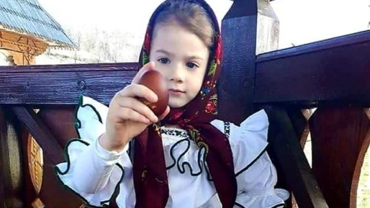 Concurs de fotografii în costum tradiţional