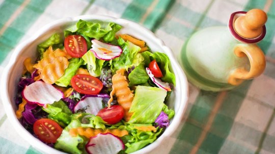 Salata bulgărească se află în topul celor mai bine cotate 100 de salate din lume