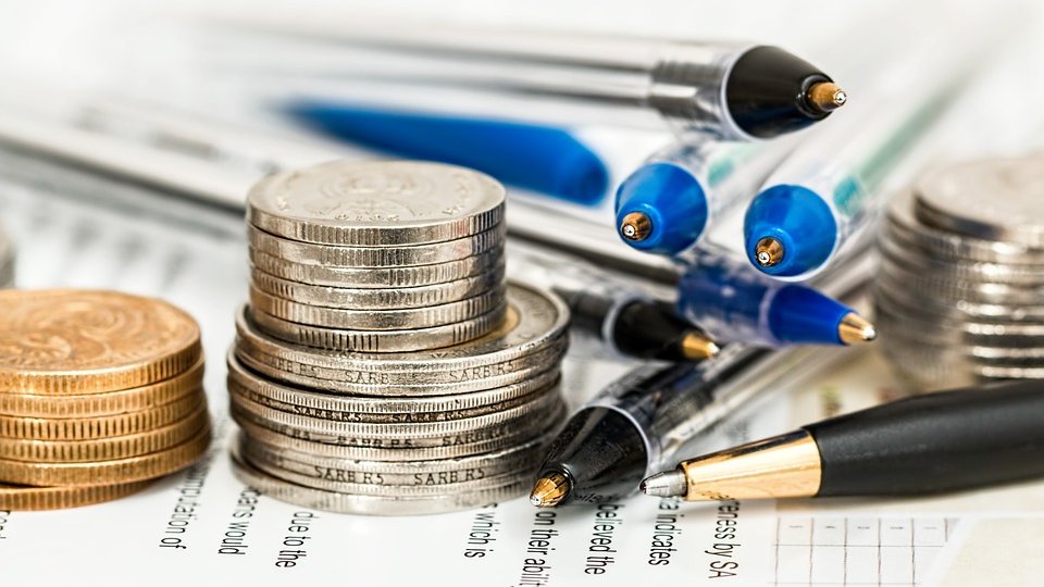 Guvernul şi sindicatele din educaţie au stabilit un calendar pentru punerea în practică a modificărilor la Legea salarizării