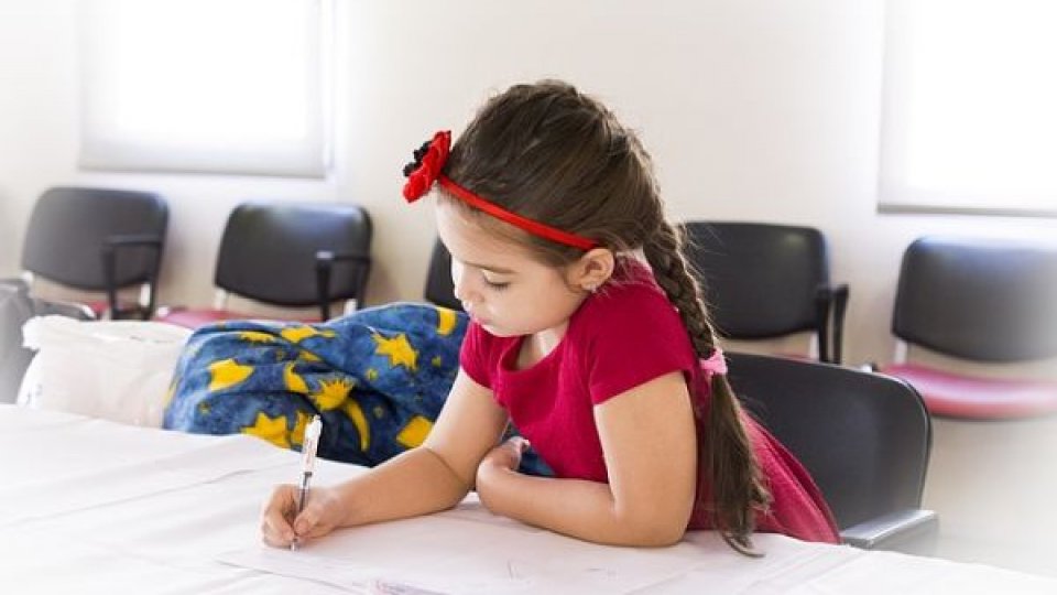 Populaţia şcolară din sistemul naţional de educaţie a fost de 3,47 milioane de elevi şi studenţi în anul 2022/2023