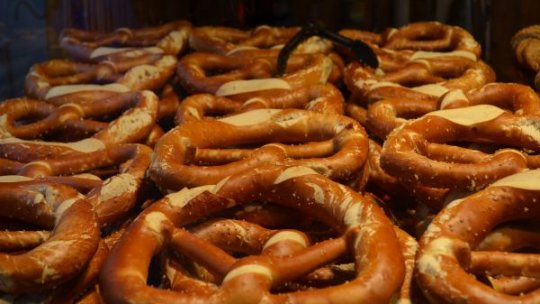 O nouă ediţie a Festivalului Concurs "Covrigul cu ou de Muscel", la Lerești, Argeș